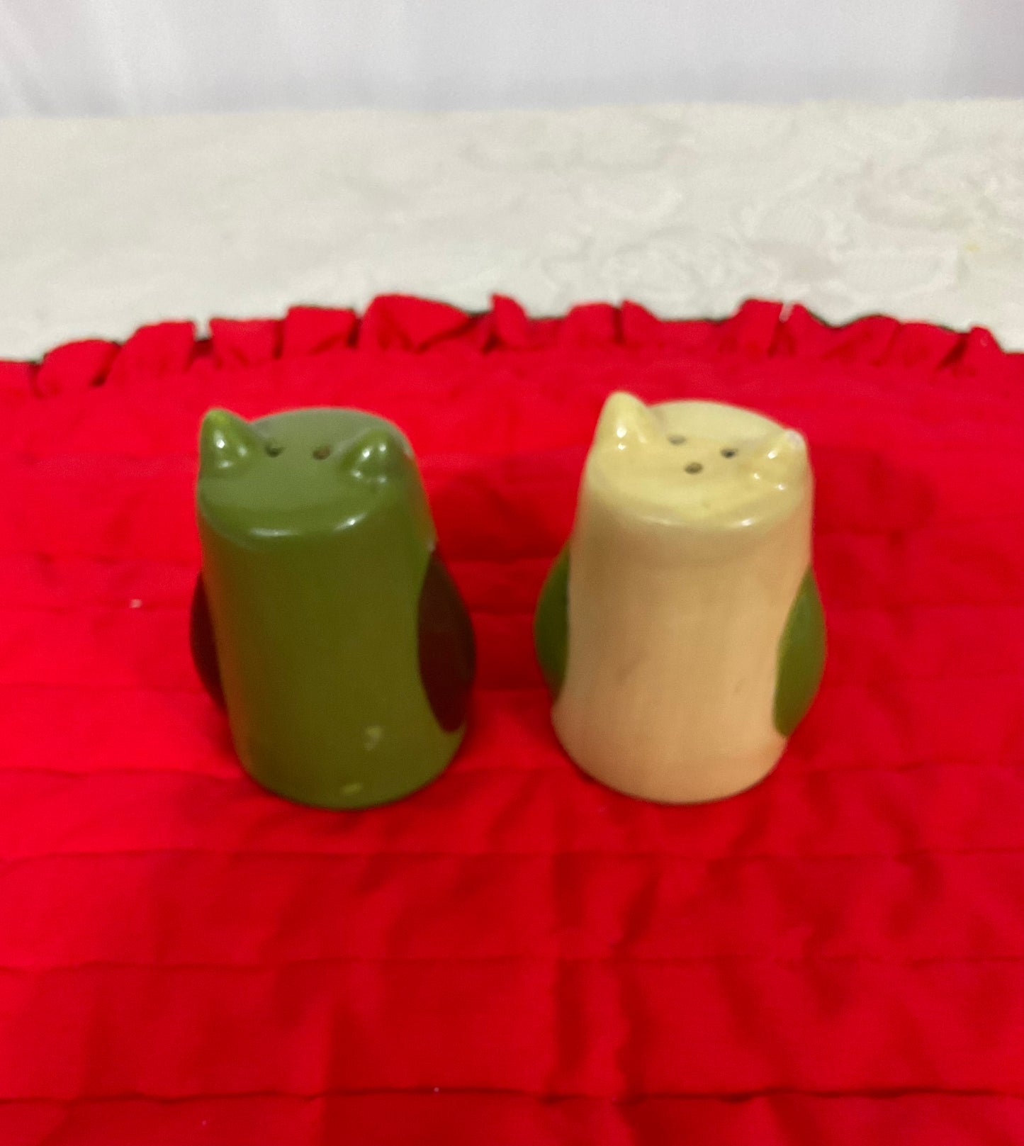Salt & Pepper Shakers Set - Owl Design