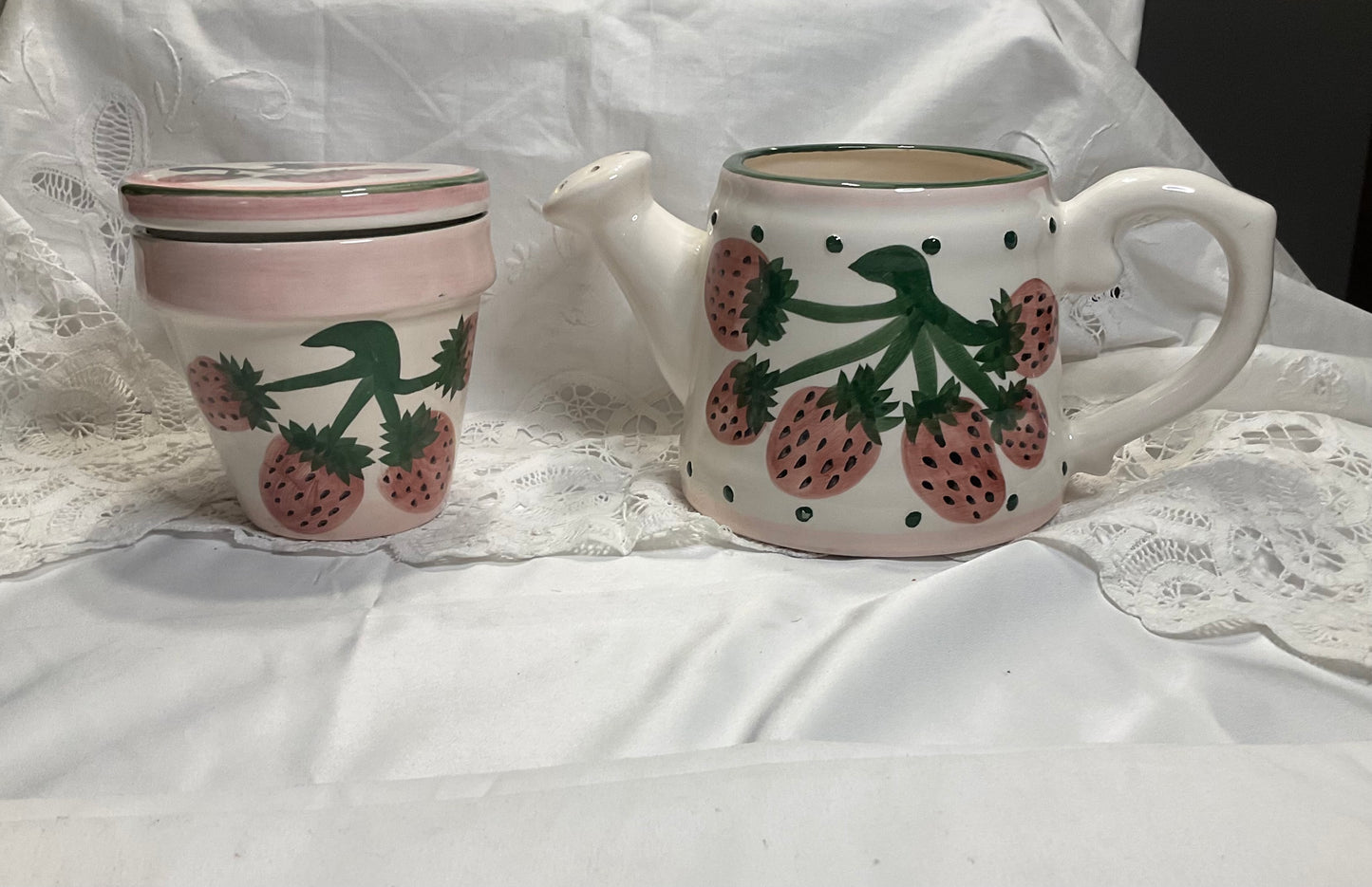 Flower Pot & Sprinkler Set
