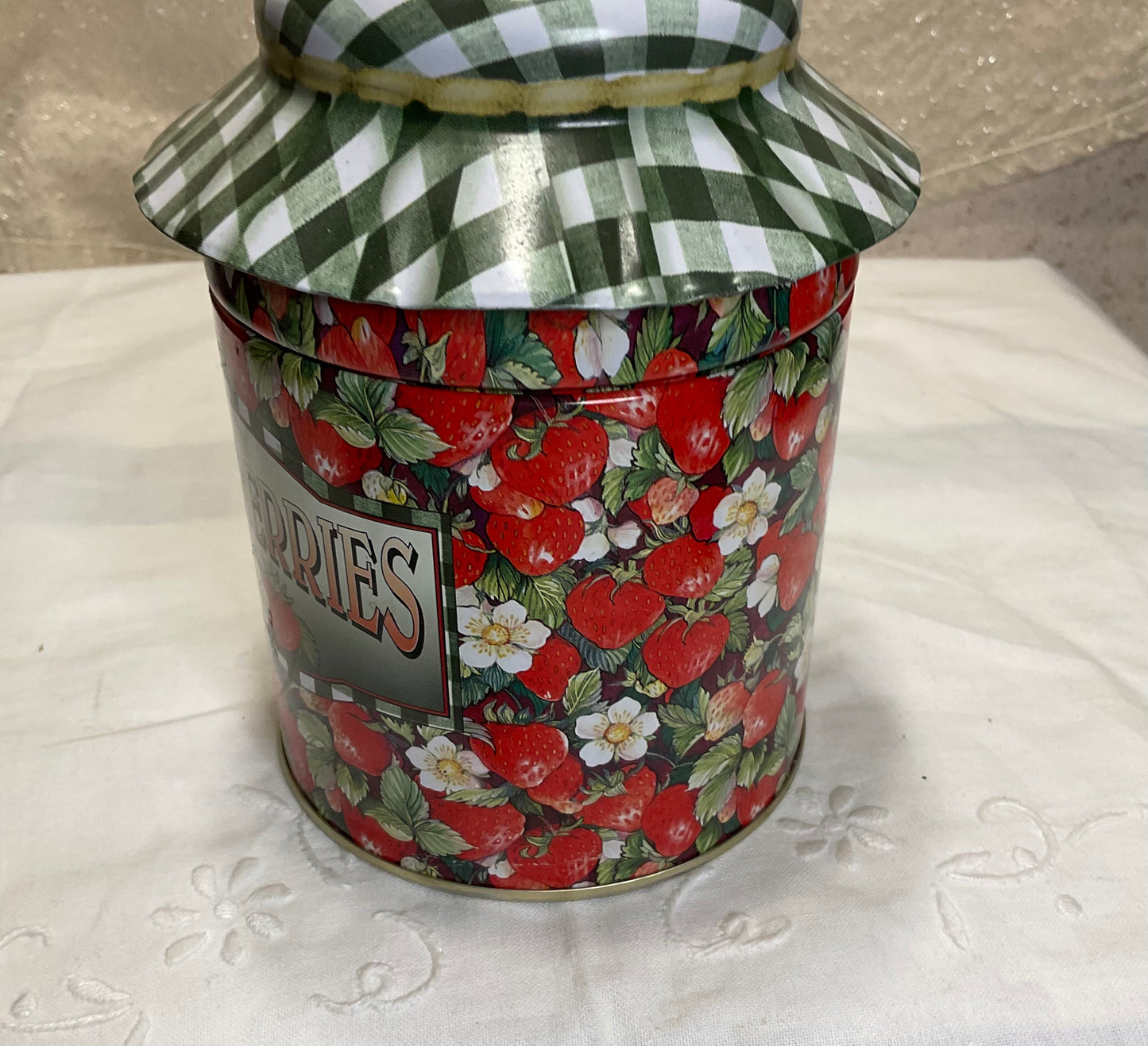 Tin - Strawberries