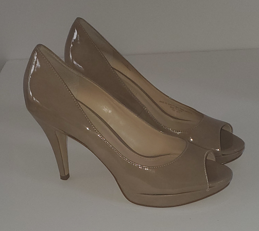 Pre-Owned - Good Condition - Gently Used Tan Patent Leather Upper Shoe Leather Soles Open Toe Approx 3.5” - 4” Heel