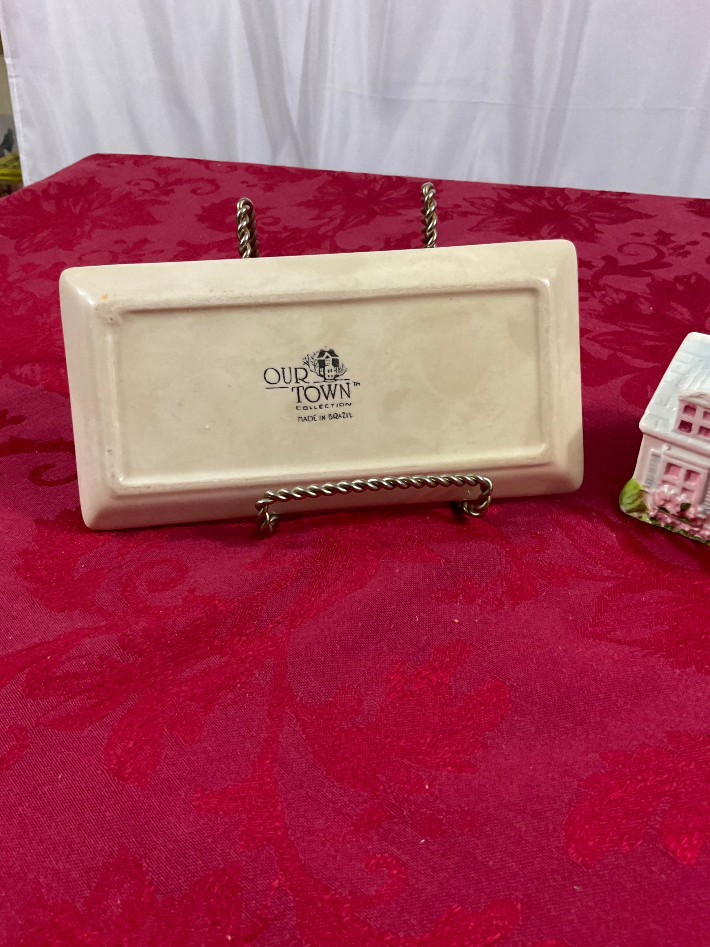 Butter Dish - Quaint Cottage Design