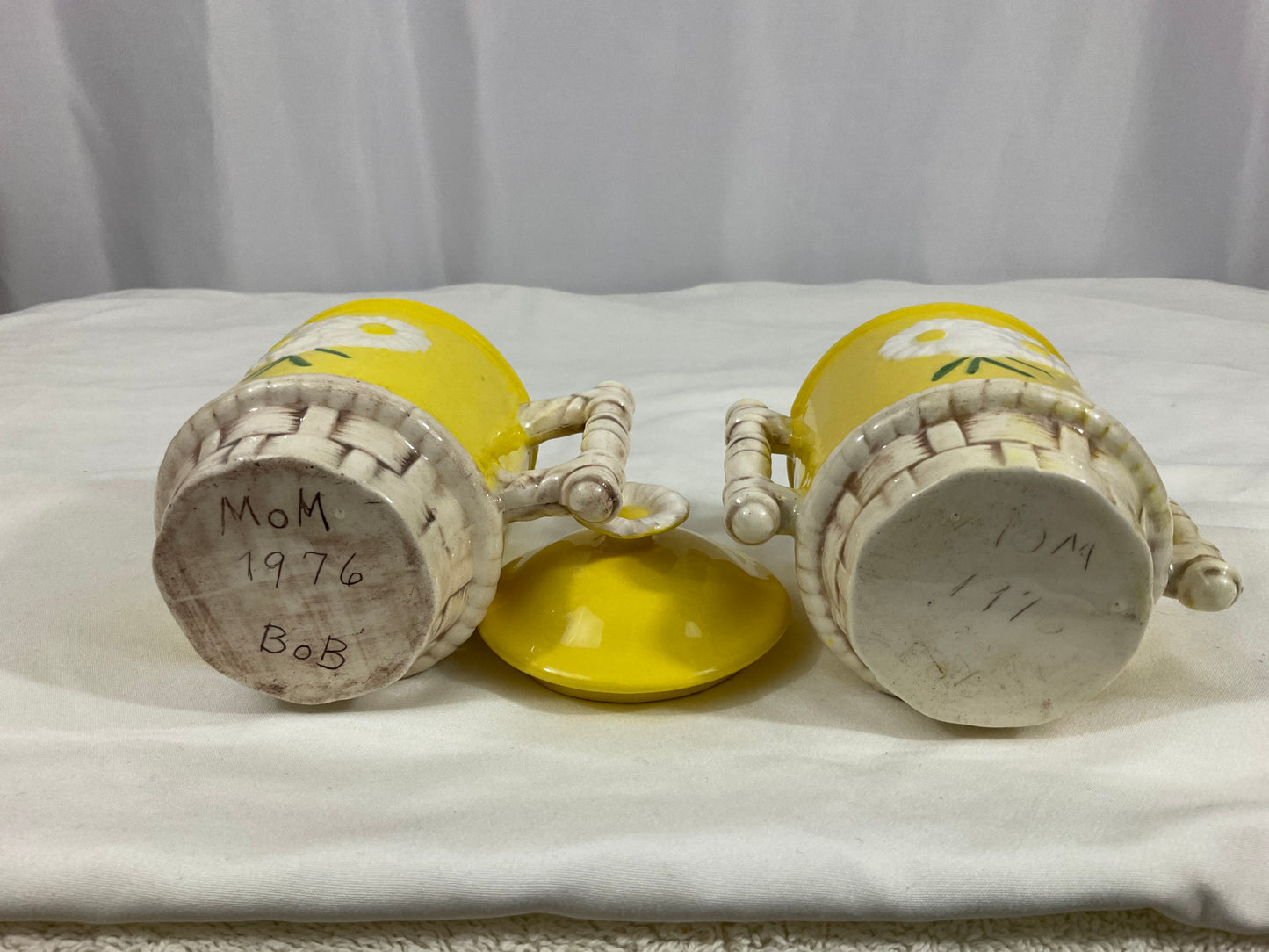 Creamer and Sugar Set - Yellow With White Daisy