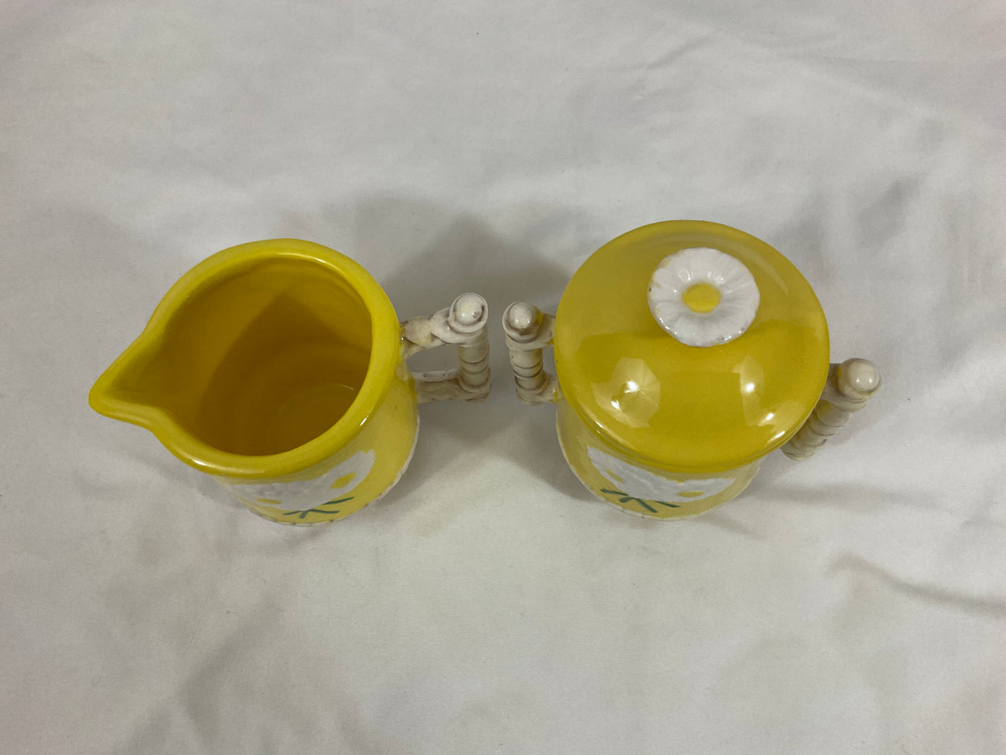 Creamer and Sugar Set - Yellow With White Daisy