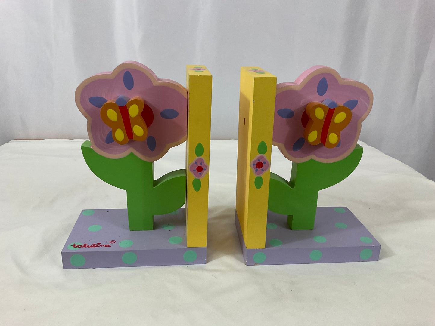Tatutina Bookends