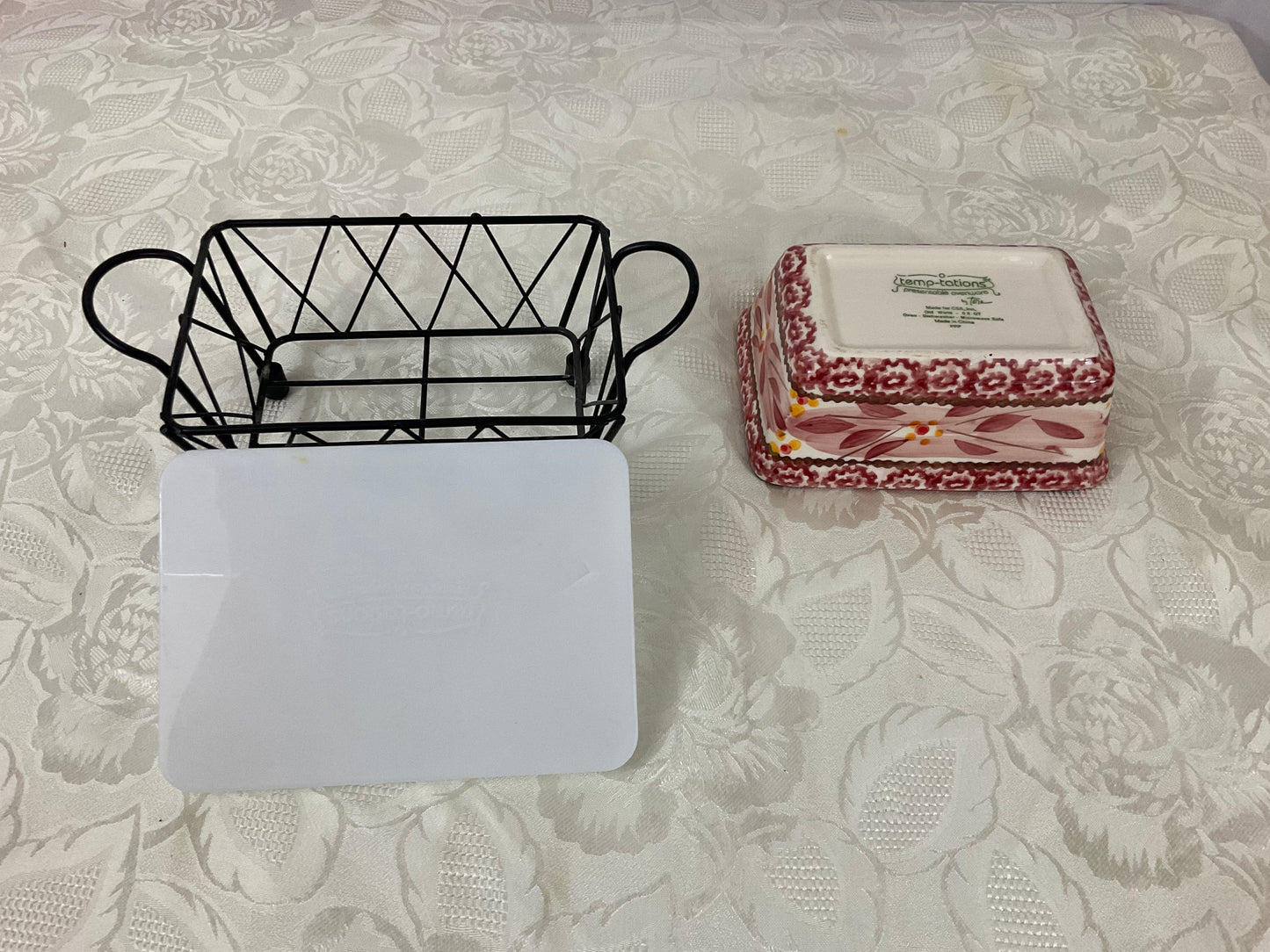 Temp-tations - Small Casserole Dish/Lid