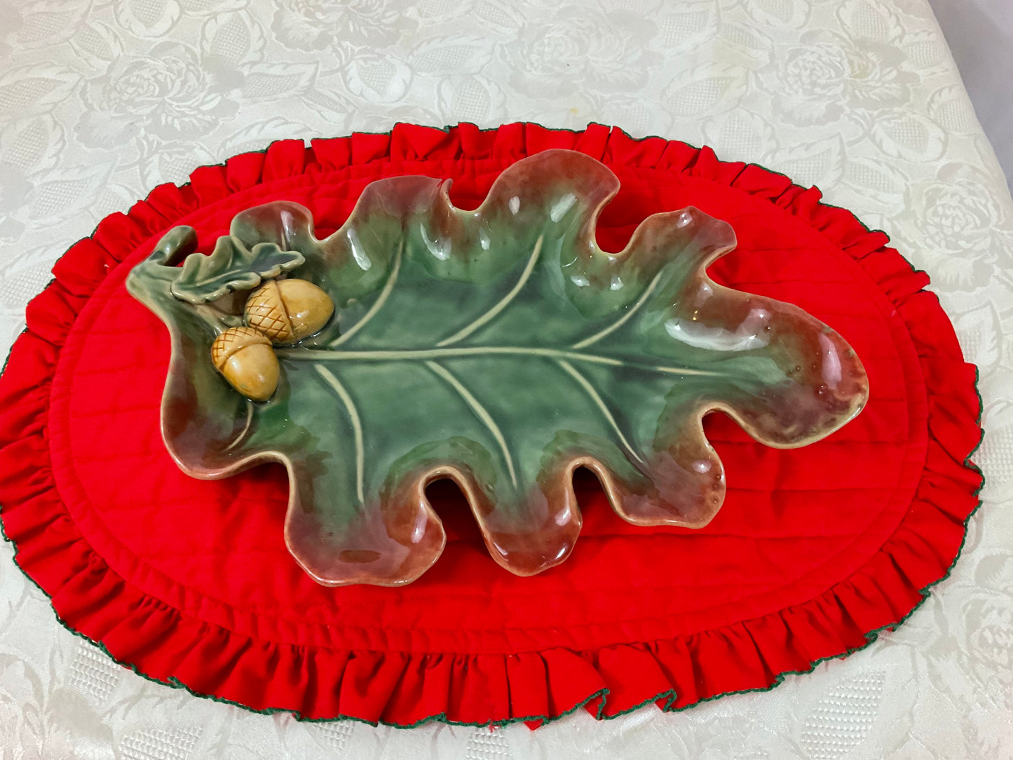 Tray - Acorn/Leaf Design