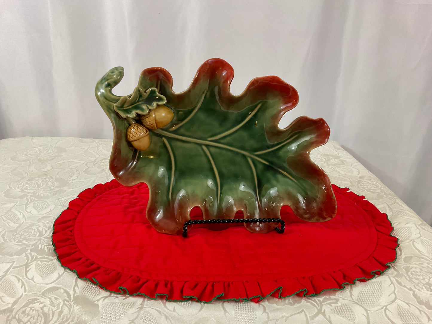 Tray - Acorn/Leaf Design