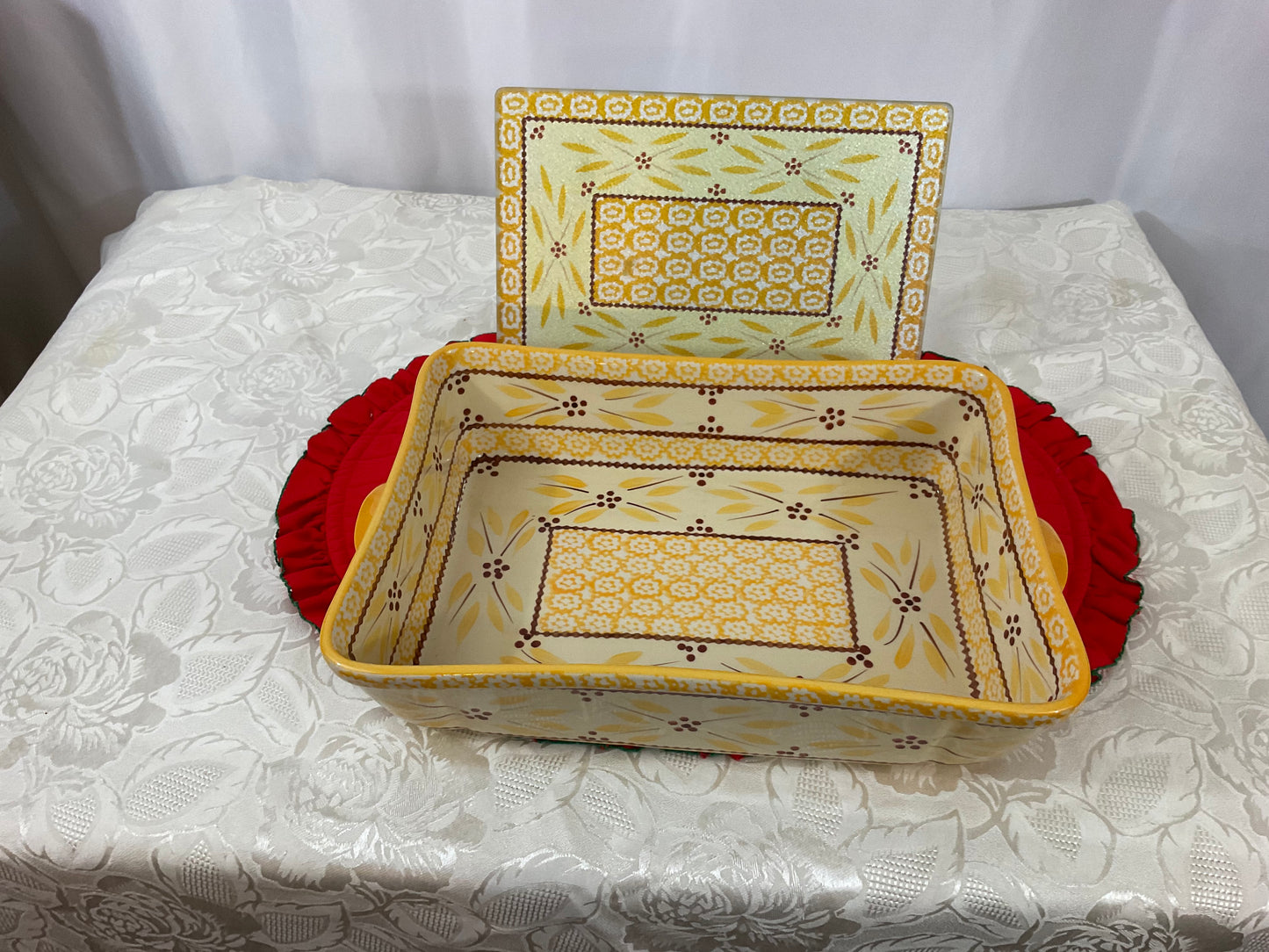 Temp-tations -Casserole Dish & Trivet Set