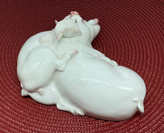 Figurine - Pigs at Rest