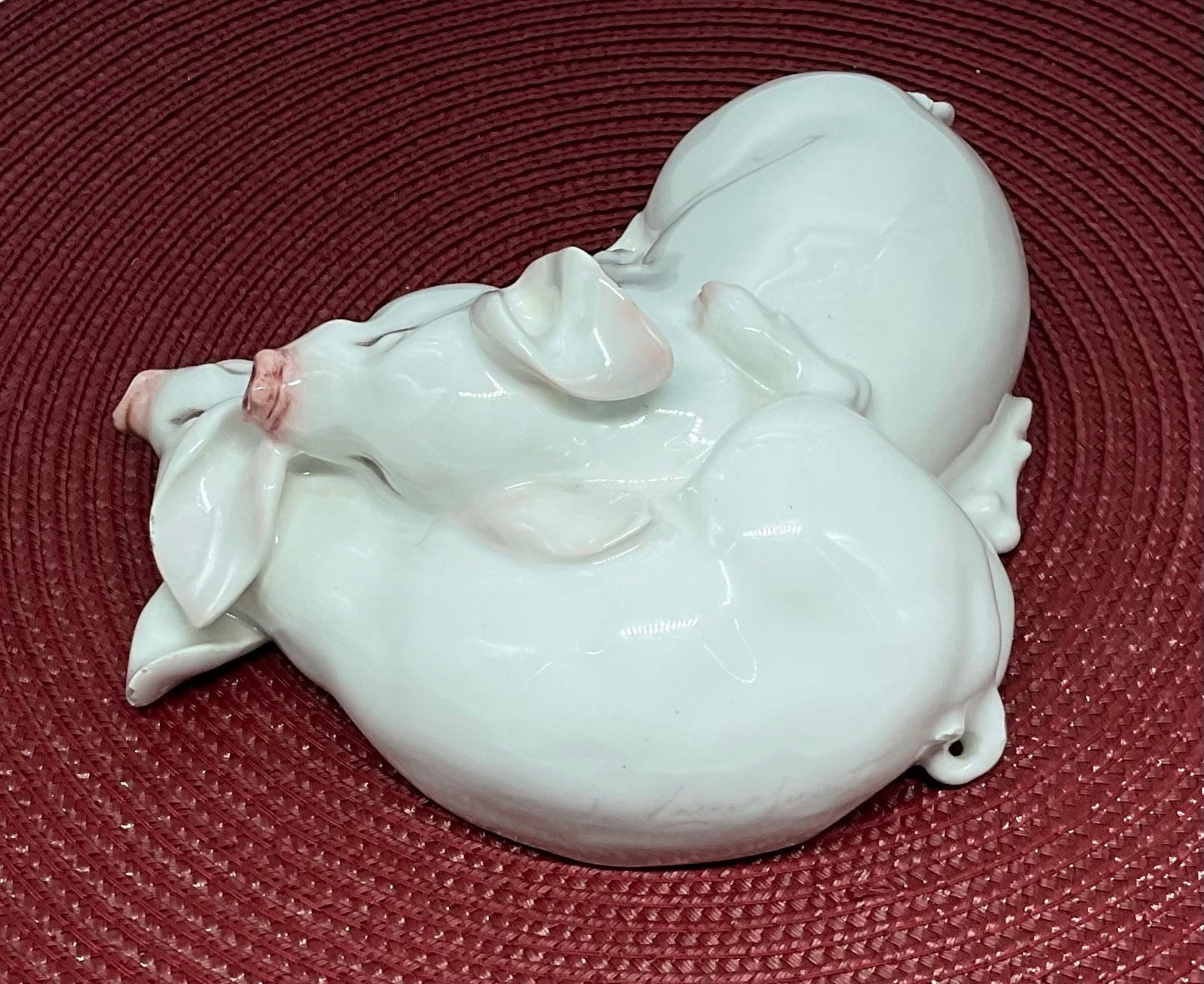 Figurine - Pigs at Rest