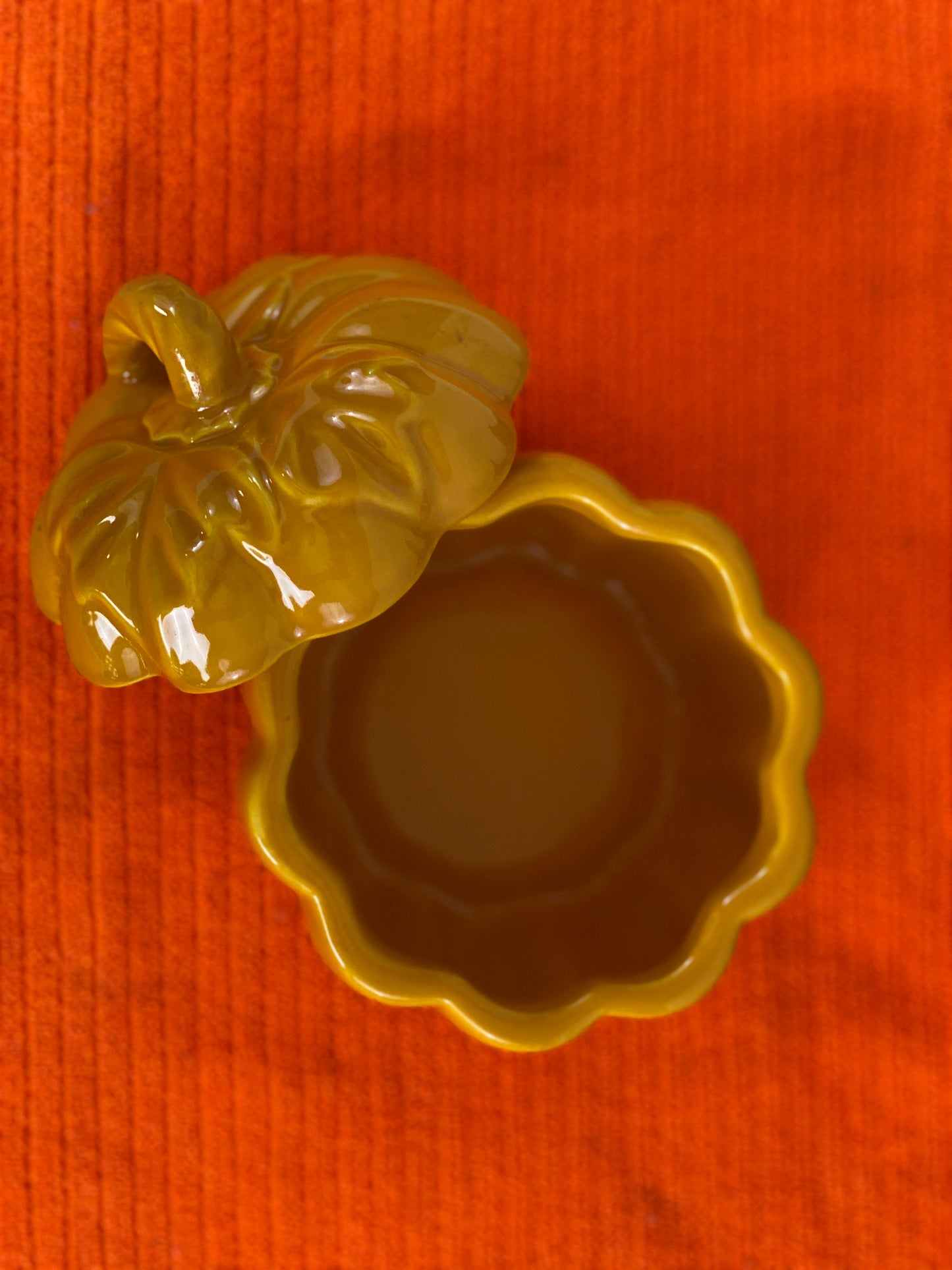 Small Ceramic Pumpkin Candy Dish Approx 4.5 H x 4.5 W