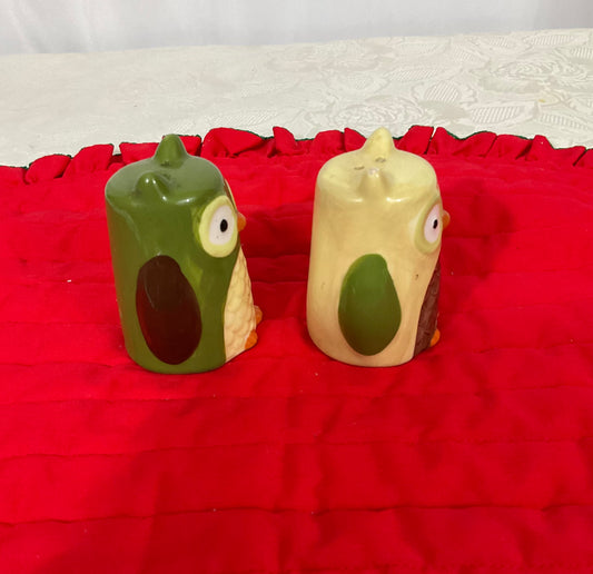 Salt & Pepper Shakers Set - Owl Design