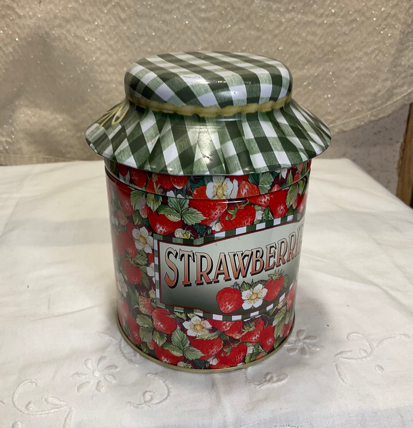 Tin - Strawberries