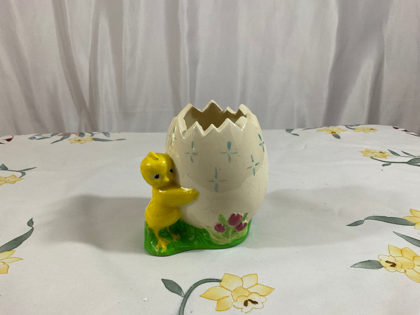 Planter - Easter - Cracked Egg/Chick