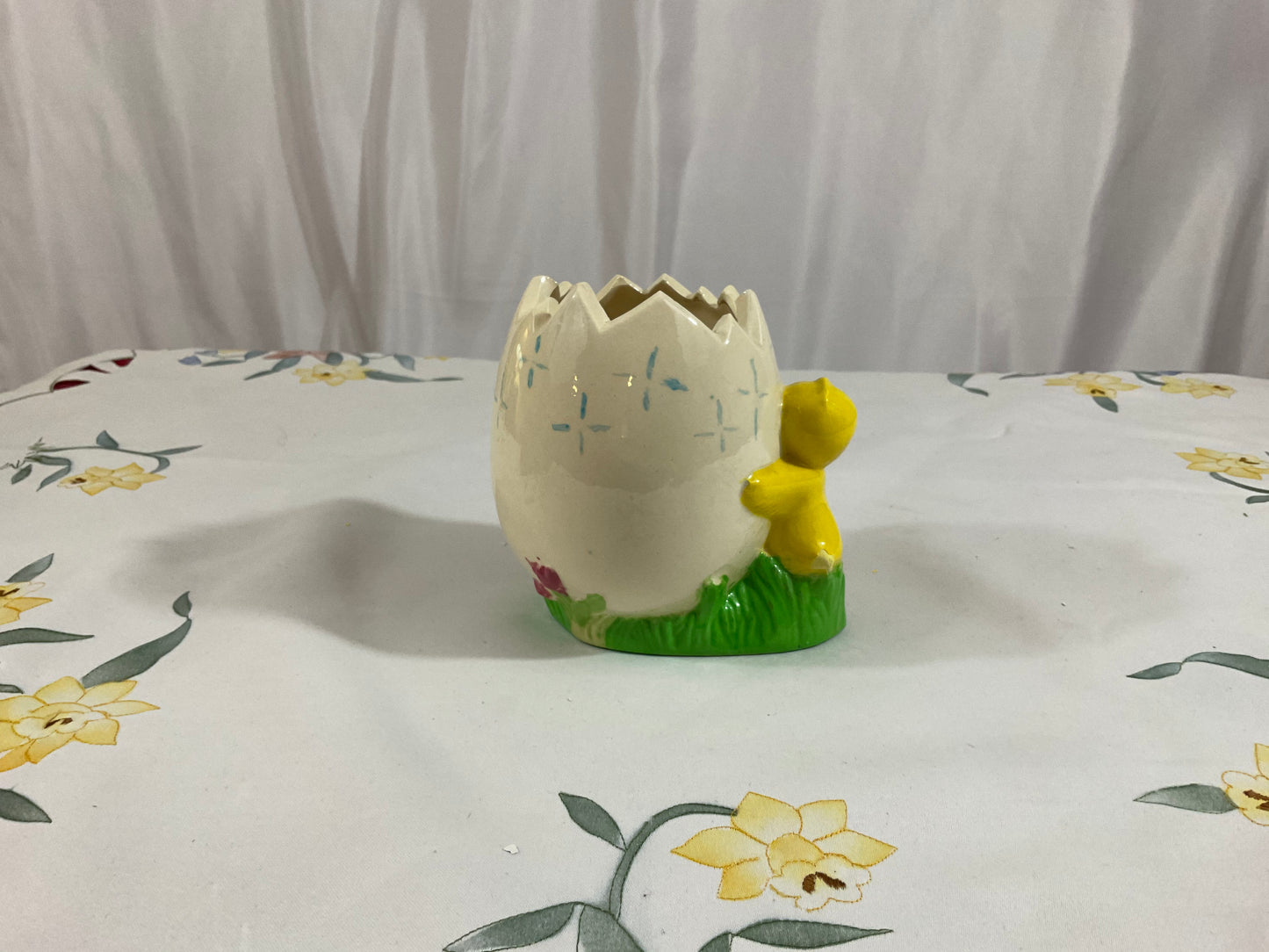 Planter - Easter - Cracked Egg/Chick