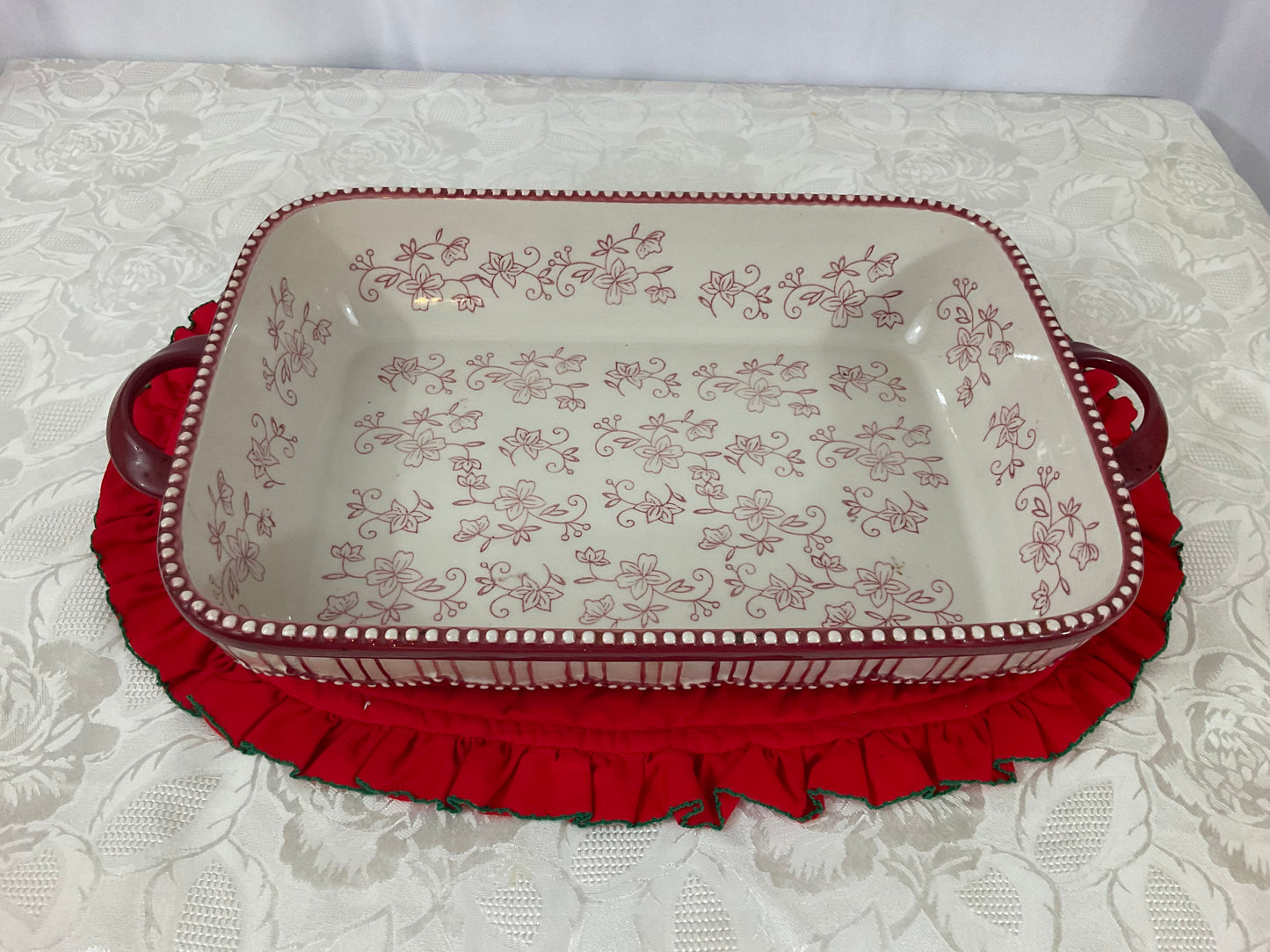 Temp-tations Casserole Dish With Handles