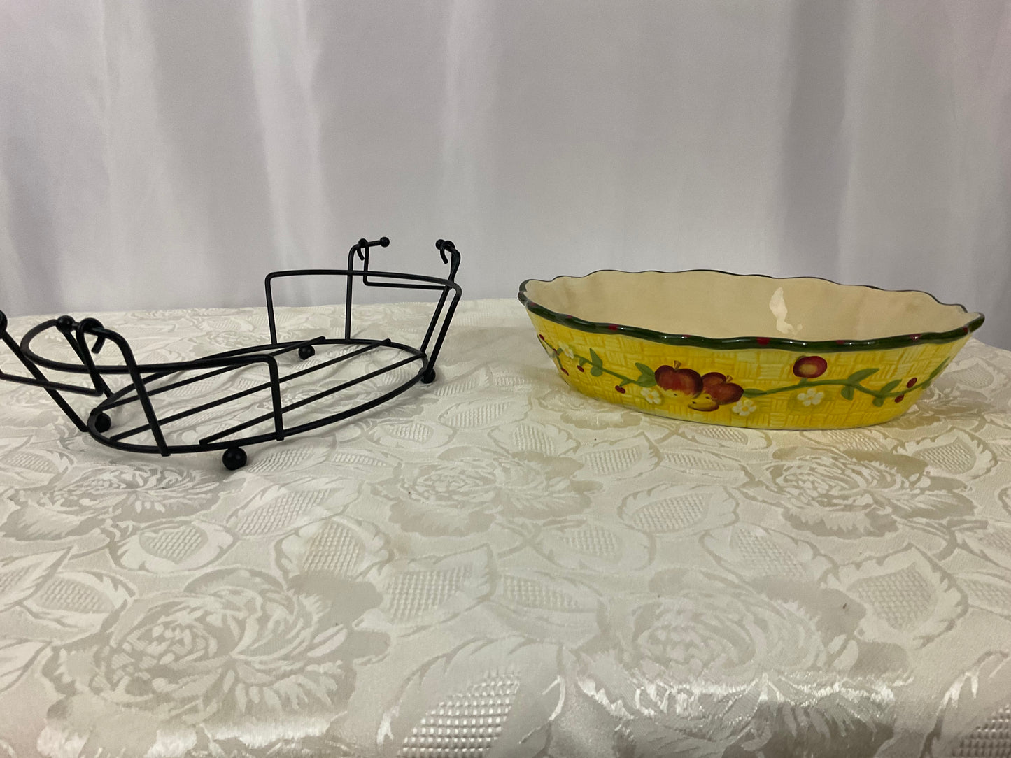 Temp-tations - Serving Dish/Carrier