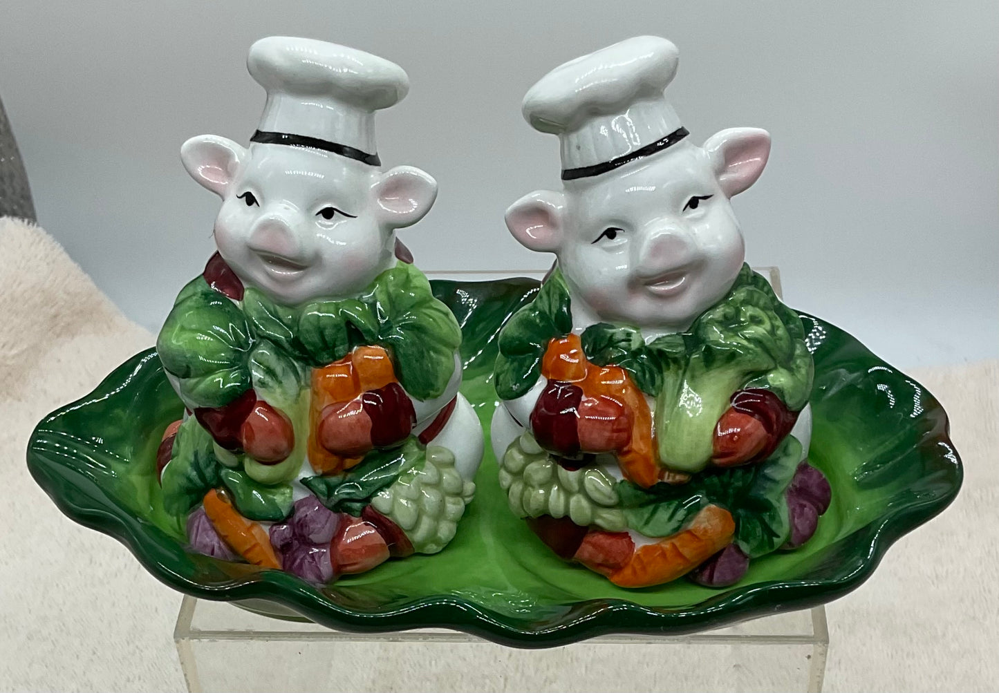 Salt and Pepper Set - Pig Chef