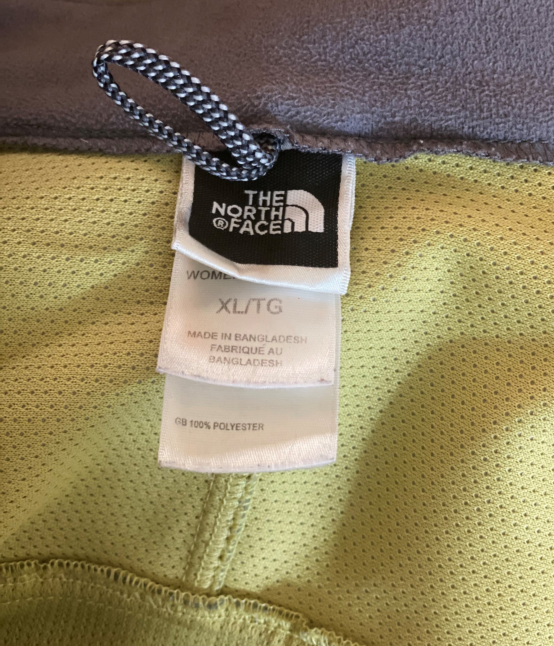 Pre-Owned - Excellent Condition   Medium-Green Windwall Fleece Jacket   Size XL  Windproof and Wind Resistant  Two (2) Front Zipper Pockets  24” Shoulder to Bottom; 28” Sleeve;  23’ Across Chest