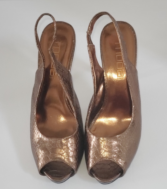 Pre-Owned - Excellent Condition   Gold Faux Snake-Skin Upper  Sling-Back Pump  Size 7.5M  Approx 4” Heel  Open Toe 